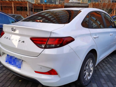 右后侧-闲置京牌车长租：4000 元/月 现代悦动 5座 汽油小轿车 尾号6 