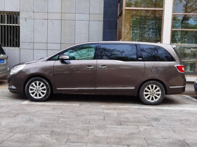 侧面-闲置京牌车长租：4500 元/月 别克Gl8 7座 汽油MPV 尾号9 
