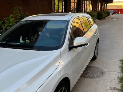 闲置私家车京牌车长租-沃尔沃V60-京牌链-闲置京牌车长租：3800 元/月 沃尔沃v60 5座 汽油小轿车 尾号2 