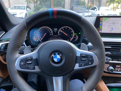 京牌车长租- BMW530-鲸牌链-闲置京牌车长租：8500 元/月 宝马BMW 530M运动尊享 5座 汽油小轿车 尾号1 