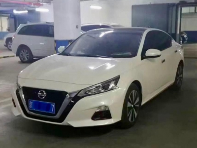左侧45度-闲置京牌车长租：4500 元/月 日产日产天籁 5座 汽油小轿车 尾号7 