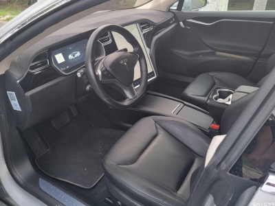 鲸牌链-京牌车长租平台-闲置京牌车长租：8000 元/月 特斯拉Model S 90D 5座 纯电小轿车 尾号9 