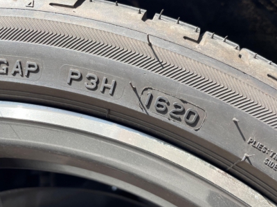鲸牌链-京牌车长租平台-闲置京牌车长租：3000 元/月 宝马BMW 428i 5座 汽油小轿车 尾号0 