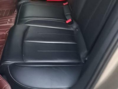 鲸牌链-京牌车长租平台-闲置京牌车长租：3000 元/月 奥迪Audi A6L 5座 汽油小轿车 尾号8 