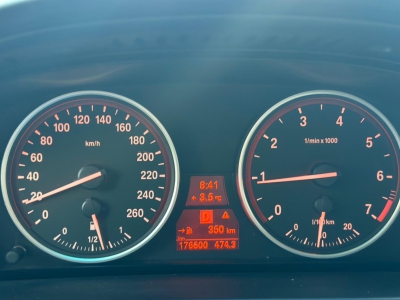 鲸牌链-京牌车长租平台-闲置京牌车长租：2200 元/月 宝马BMW 523Li 5座 汽油小轿车 尾号5 