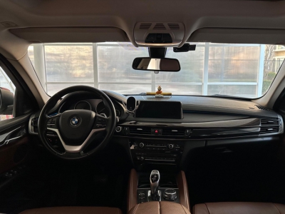 鲸牌链-京牌车长租平台-闲置京牌车长租：7500 元/月 宝马BMW X6 5座 汽油小轿车 尾号8 