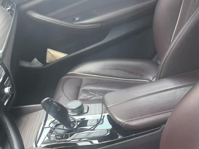 鲸牌链-京牌车长租平台-闲置京牌车长租：7000 元/月 宝马BMW 530 5座 汽油小轿车 尾号6 