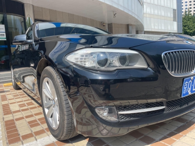 鲸牌链-京牌车长租平台-闲置京牌车长租：2900 元/月 宝马BMW 525豪华 5座 汽油小轿车 尾号2 