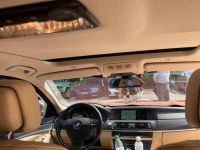 鲸牌链-京牌车长租平台-闲置京牌车长租：2900 元/月 宝马BMW 525豪华 5座 汽油小轿车 尾号2 