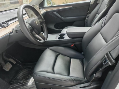 鲸牌链-京牌车长租平台-闲置京牌车长租：4900 元/月 特斯拉Model Y 四驱长续航 5座 纯电SUV 尾号0 