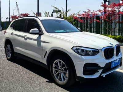 鲸牌链-京牌车长租平台-闲置京牌车长租：5000 元/月 宝马BMW X3 5座 汽油小轿车 尾号3 