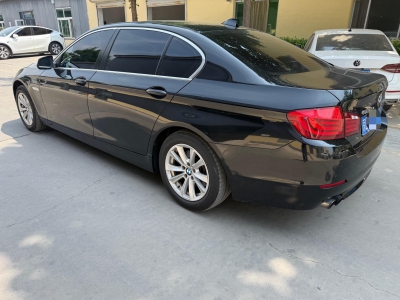 鲸牌链-京牌车长租平台-闲置京牌车长租：2600 元/月 宝马BMW 525豪华 5座 汽油小轿车 尾号2 