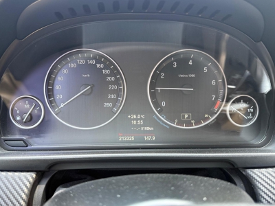 鲸牌链-京牌车长租平台-闲置京牌车长租：2600 元/月 宝马BMW 525豪华 5座 汽油小轿车 尾号2 