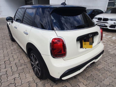 鲸牌链-京牌车长租平台-闲置京牌车长租：4200 元/月 MINICooper S 五门版 5座 汽油小轿车 尾号0 
