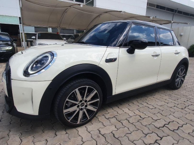 鲸牌链-京牌车长租平台-闲置京牌车长租：4200 元/月 MINICooper S 五门版 5座 汽油小轿车 尾号0 