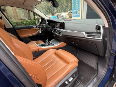 鲸牌链-京牌车长租平台-闲置京牌车长租：6500 元/月 宝马BMW X5 G05 xdrive 40i 3.0T进口19款 5座 汽油小轿车 尾号3 