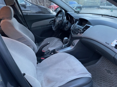 鲸牌链-京牌车长租平台-闲置京牌车长租：1800 元/月 雪佛兰CRUZE 科鲁兹 5座 汽油小轿车 尾号2 