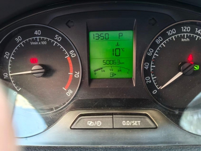 鲸牌链-京牌车长租平台-闲置京牌车长租：1600 元/月 斯柯达昕锐 5座 汽油小轿车 尾号9 