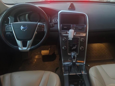 鲸牌链-京牌车长租平台-闲置京牌车长租：2000 元/月 沃尔沃Volvo XC60 5座 汽油SUV 尾号3 