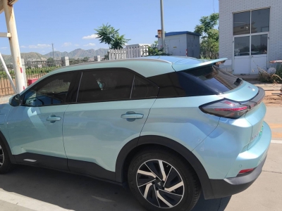 鲸牌链-京牌车长租平台-闲置京牌车长租：2300 元/月 其他哪吒U创520 5座 纯电SUV 尾号0 