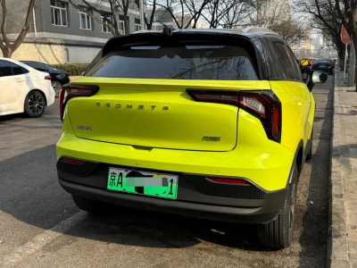 鲸牌链-京牌车长租平台-闲置京牌车长租：2600 元/月 吉利几何e萤火虫 霹雳虎版 5座 纯电小轿车 尾号1 