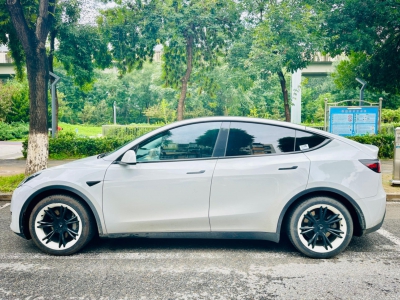 鲸牌链-京牌车长租平台-闲置京牌车长租：5000 元/月 特斯拉毛豆 Y 5座 纯电SUV 尾号2 