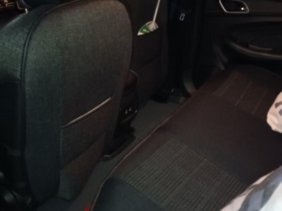 鲸牌链-京牌车长租平台-闲置京牌车长租：2400 元/月 上汽Ei5 5座 纯电小轿车 尾号8 