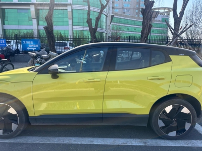 鲸牌链-京牌车长租平台-闲置京牌车长租：3000 元/月 沃尔沃EX30 5座 纯电小轿车 尾号5 