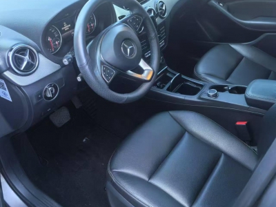 鲸牌链-京牌车长租平台-闲置京牌车长租：2900 元/月 奔驰B200 5座 汽油小轿车 尾号5 