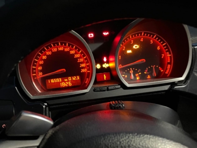 鲸牌链-京牌车长租平台-闲置京牌车长租：3000 元/月 宝马BMW Z4 硬顶非敞篷（后备箱实用） 2座 汽油小轿车 尾号6 