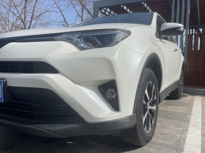 鲸牌链-京牌车长租平台-闲置京牌车长租：2800 元/月 丰田RAV4 5座 汽油小轿车 尾号8 