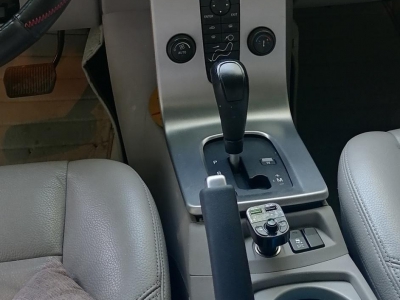 鲸牌链-京牌车长租平台-闲置京牌车长租：1800 元/月 沃尔沃S40 5座 汽油小轿车 尾号9 