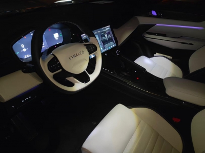 鲸牌链-京牌车长租平台-闲置京牌车长租：3000 元/月 其他领克01油混顶配 5座 汽油小轿车 尾号2 