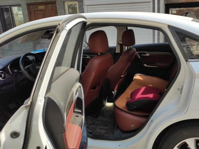 鲸牌链-京牌车长租平台-闲置京牌车长租：1800 元/月 北汽绅宝D50 1.5L 2018款自动档高配 5座 汽油小轿车 尾号2 