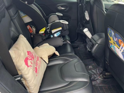 鲸牌链-京牌车长租平台-闲置京牌车长租：3400 元/月 JEEP自由光 5座 汽油SUV 尾号8 