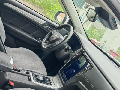 鲸牌链-京牌车长租平台-闲置京牌车长租：2200 元/月 上汽荣威 ERX5 EV400 5座 纯电SUV 尾号5 