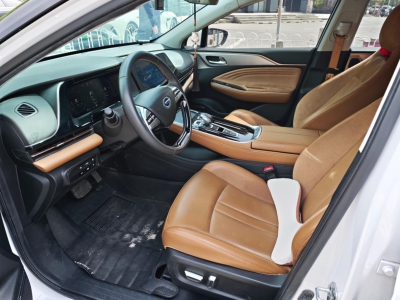 鲸牌链-京牌车长租平台-闲置京牌车长租：2800 元/月 广汽传祺530 5座 纯电小轿车 尾号5 