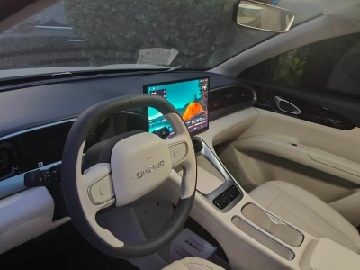 鲸牌链-京牌车长租平台-闲置京牌车长租：2000 元/月 吉利星愿 5座 纯电小轿车 尾号8 