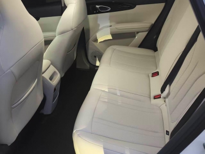 鲸牌链-京牌车长租平台-闲置京牌车长租：2000 元/月 吉利星愿 5座 纯电小轿车 尾号8 