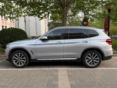 鲸牌链-京牌车长租平台-闲置京牌车长租：4200 元/月 宝马BMW X3 30i 5座 汽油SUV 尾号6 