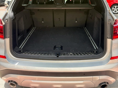 鲸牌链-京牌车长租平台-闲置京牌车长租：4200 元/月 宝马BMW X3 30i 5座 汽油SUV 尾号6 