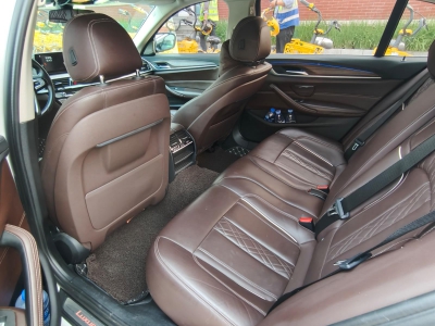 鲸牌链-京牌车长租平台-闲置京牌车长租：5000 元/月 宝马BMW 530LI 5座 汽油小轿车 尾号6 